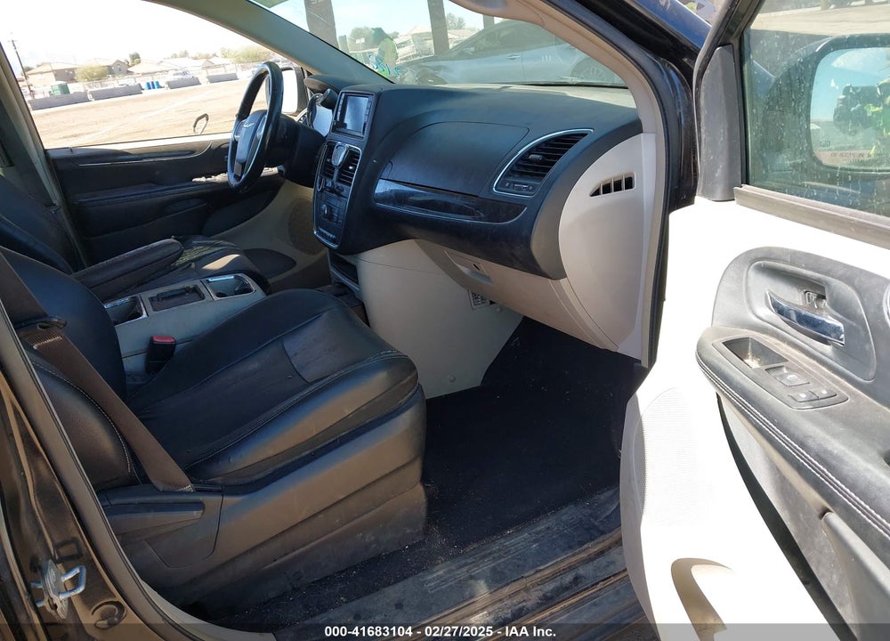 2014 CHRYSLER TOWN & COUNTRY TOURING VIN: 2C4RC1BG4ER242768