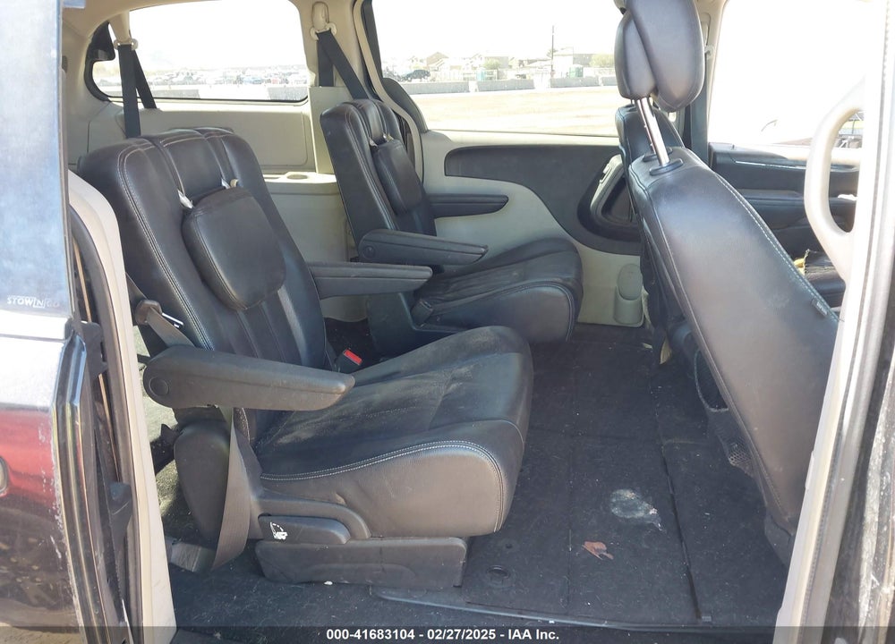 2014 CHRYSLER TOWN & COUNTRY TOURING VIN: 2C4RC1BG4ER242768