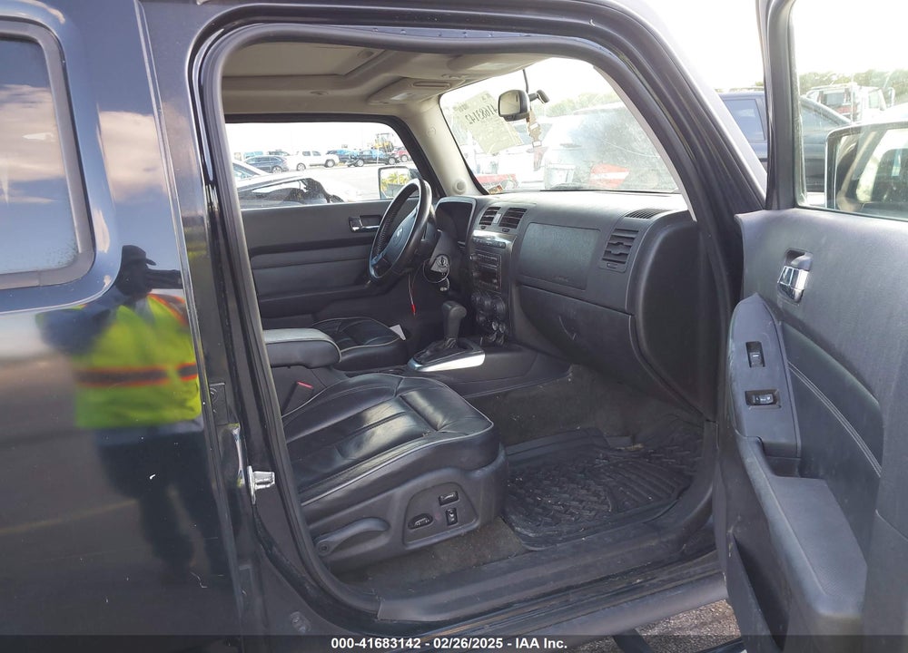 2007 HUMMER H3 SUV VIN: 5GTDN13E978221665