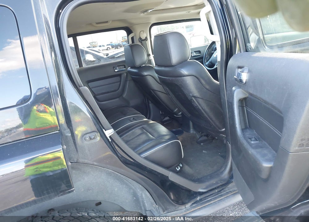 2007 HUMMER H3 SUV VIN: 5GTDN13E978221665