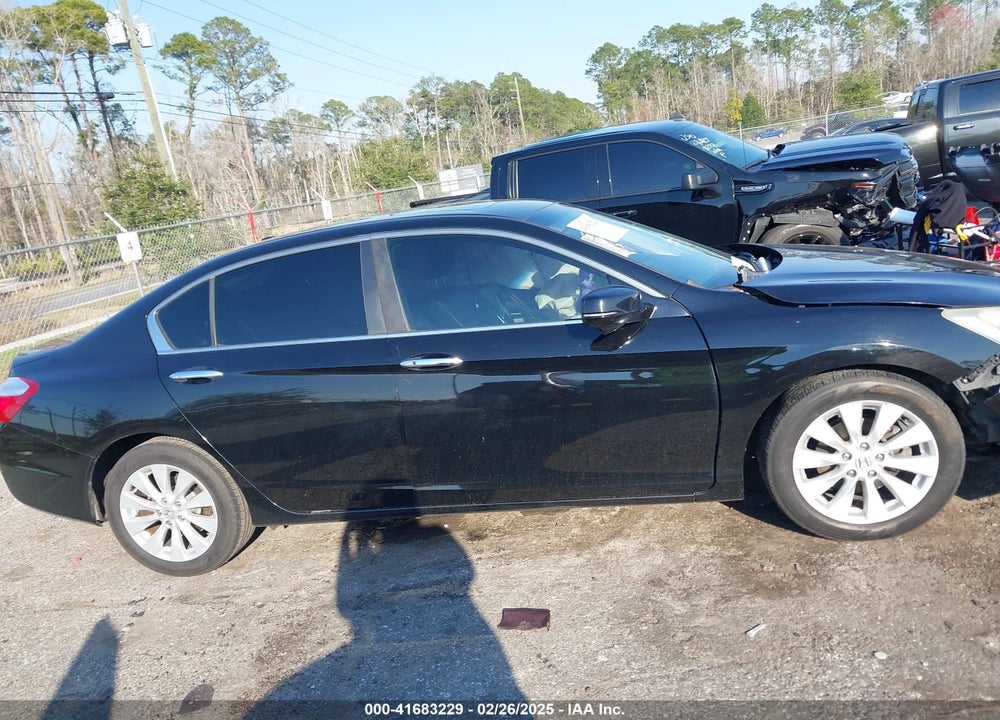 2015 HONDA ACCORD VIN: 1HGCR2F82FA159358