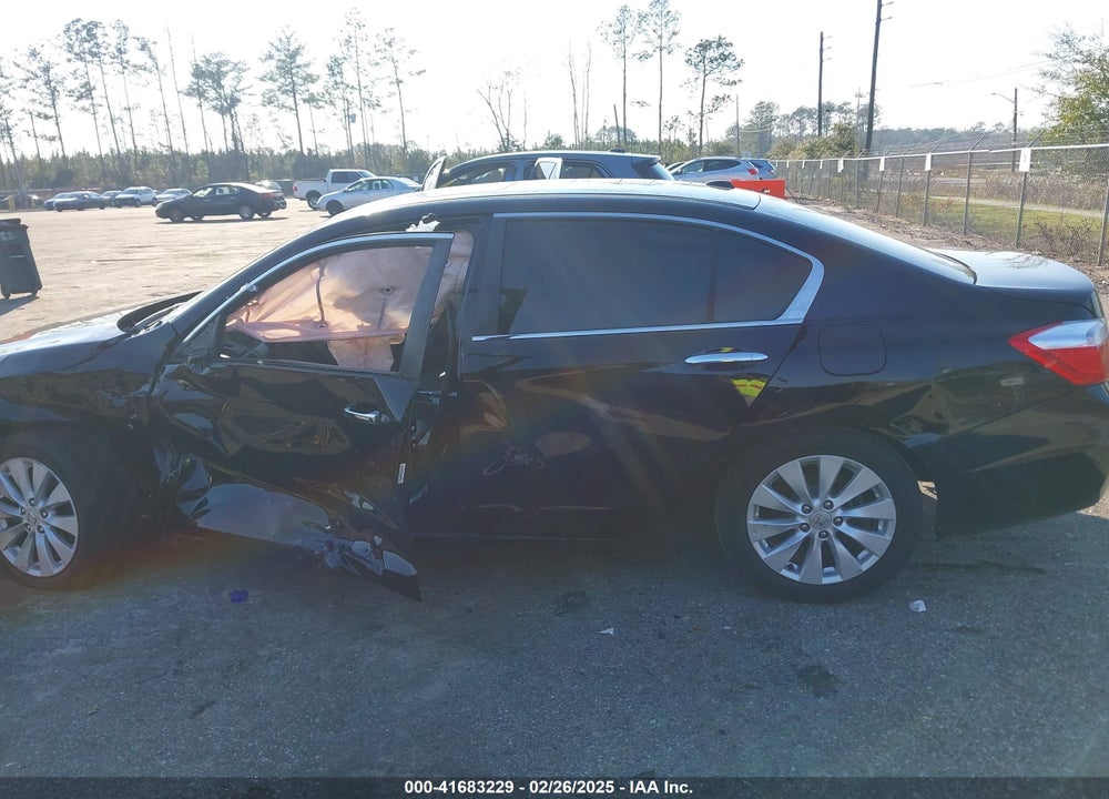 2015 HONDA ACCORD VIN: 1HGCR2F82FA159358