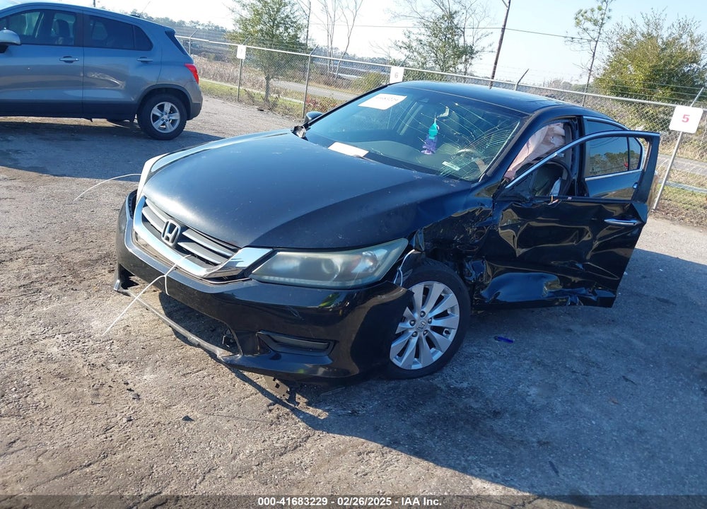 2015 HONDA ACCORD VIN: 1HGCR2F82FA159358