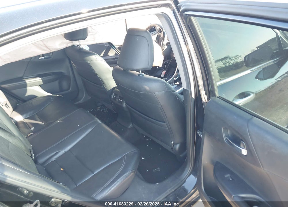2015 HONDA ACCORD VIN: 1HGCR2F82FA159358
