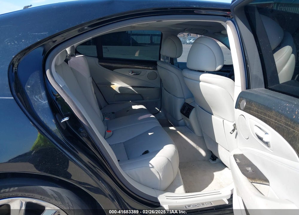 2007 LEXUS LS 460 VIN: JTHBL46F175003200