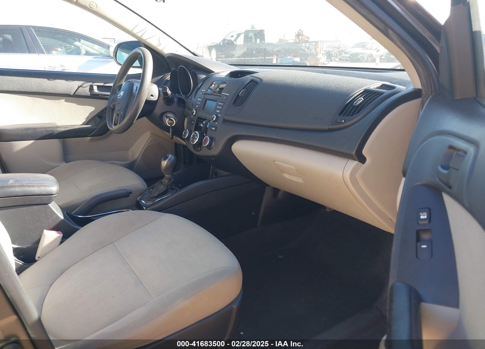 2011 KIA FORTE VIN: KNAFU4A27B5375814