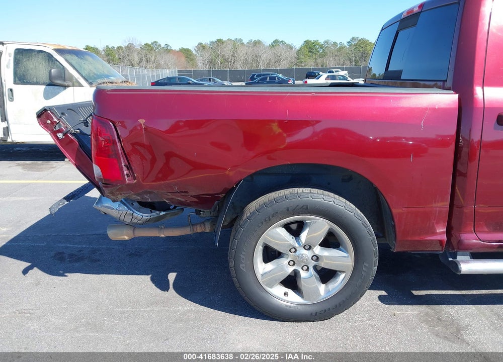 2017 RAM 1500 VIN: 3C6RR6LT9HG584399