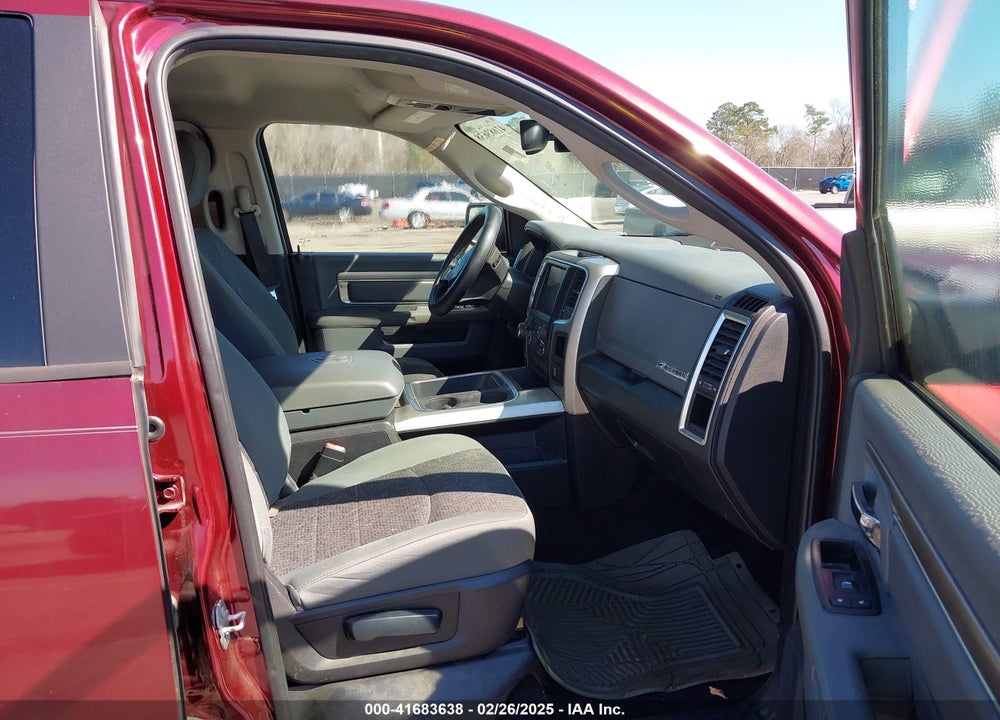 2017 RAM 1500 VIN: 3C6RR6LT9HG584399