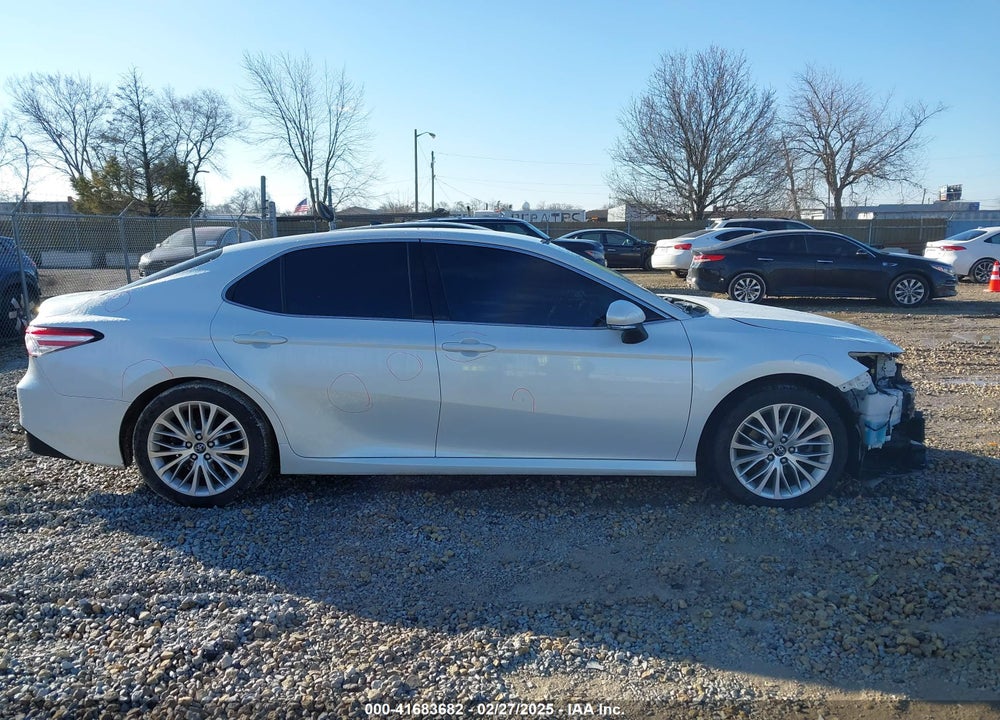 2018 TOYOTA CAMRY VIN: 4T1B11HK5JU009963