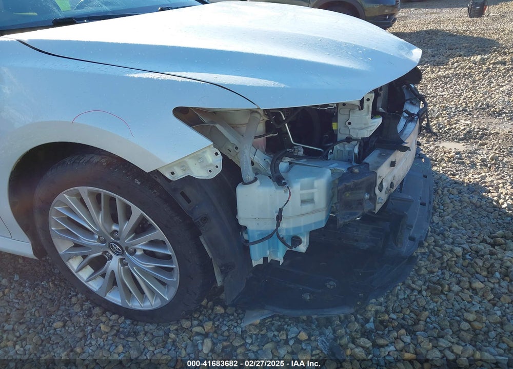 2018 TOYOTA CAMRY VIN: 4T1B11HK5JU009963