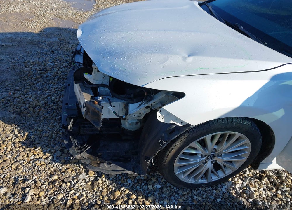 2018 TOYOTA CAMRY VIN: 4T1B11HK5JU009963