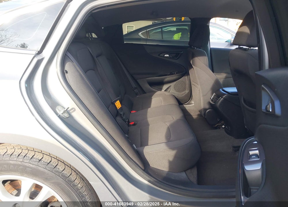 2018 CHEVROLET MALIBU VIN: 1G1ZD5ST6JF222680