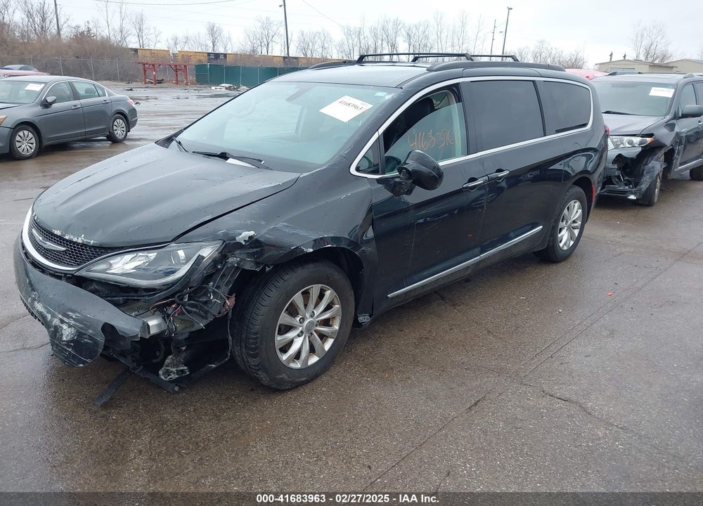 2017 CHRYSLER PACIFICA VIN: 2C4RC1BGXHR598856