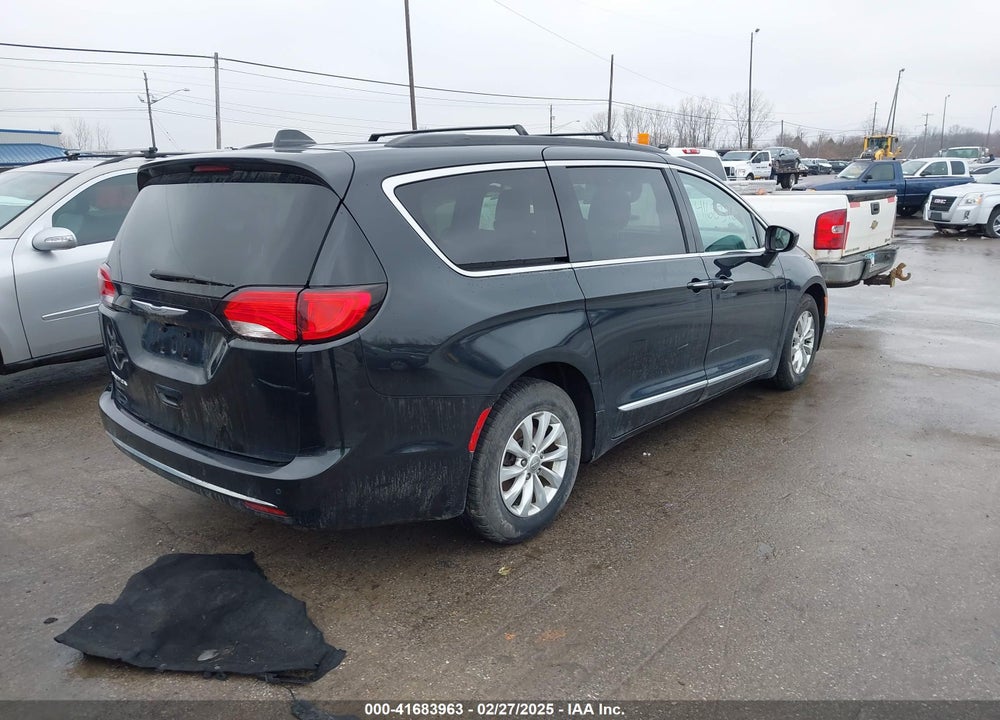 2017 CHRYSLER PACIFICA VIN: 2C4RC1BGXHR598856