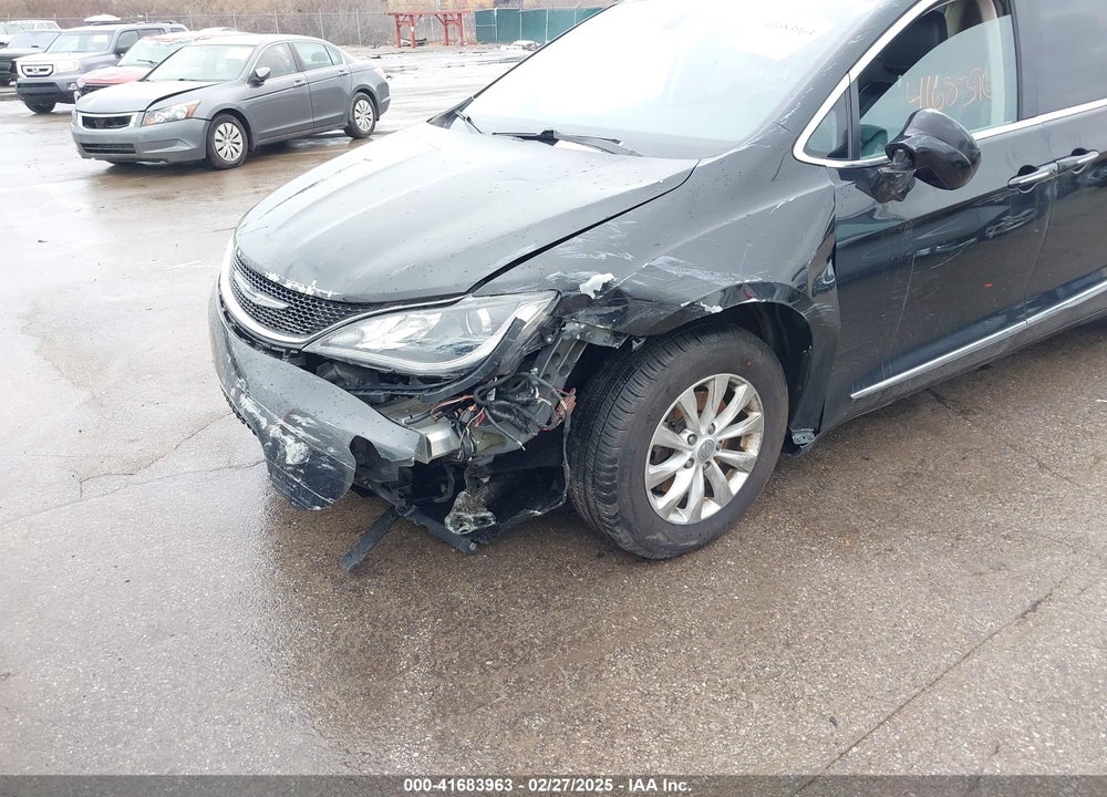 2017 CHRYSLER PACIFICA VIN: 2C4RC1BGXHR598856