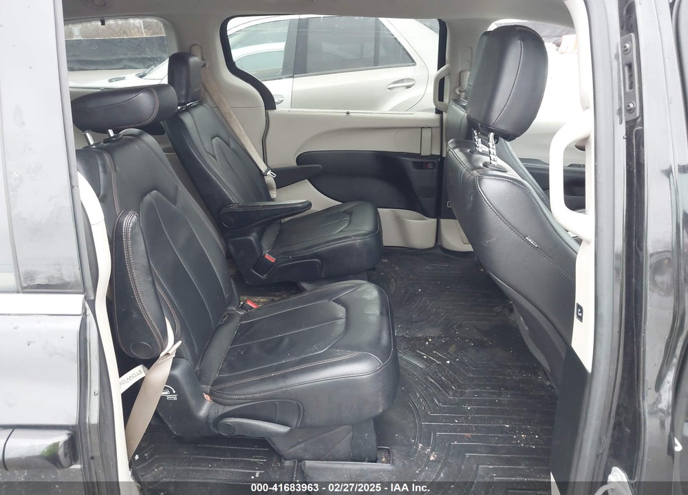 2017 CHRYSLER PACIFICA VIN: 2C4RC1BGXHR598856