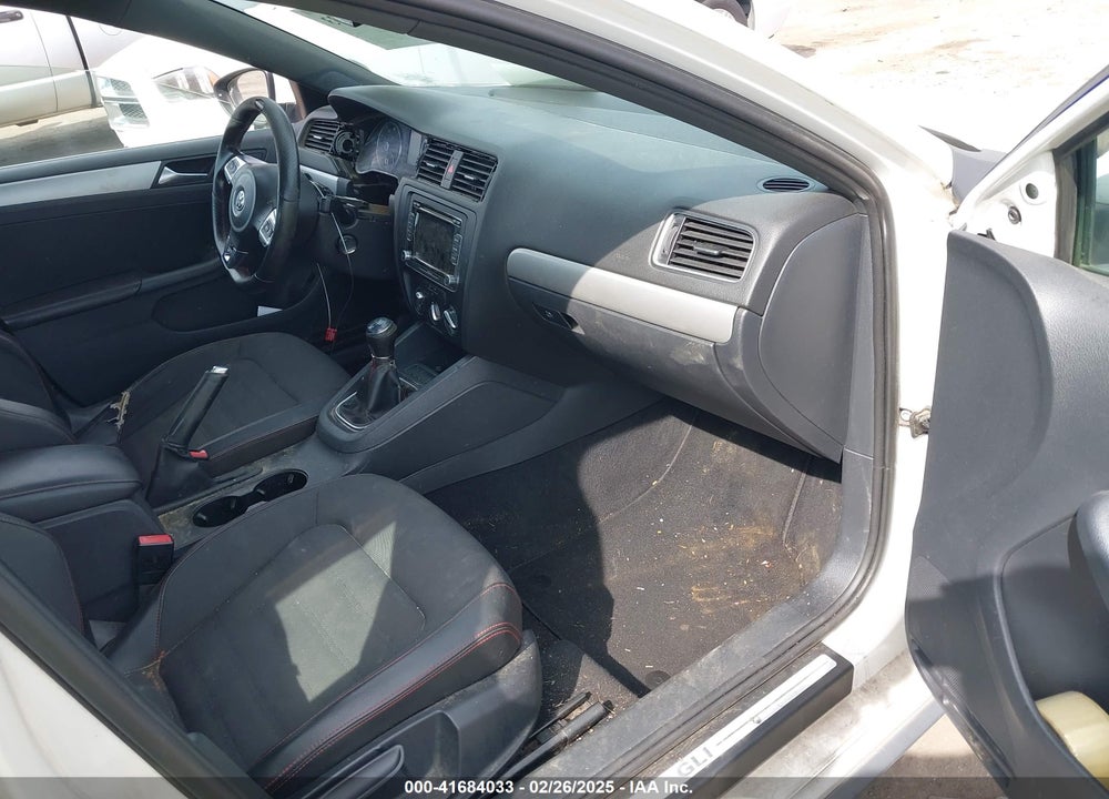 2012 VOLKSWAGEN JETTA VIN: 3VW567AJ8CM366548