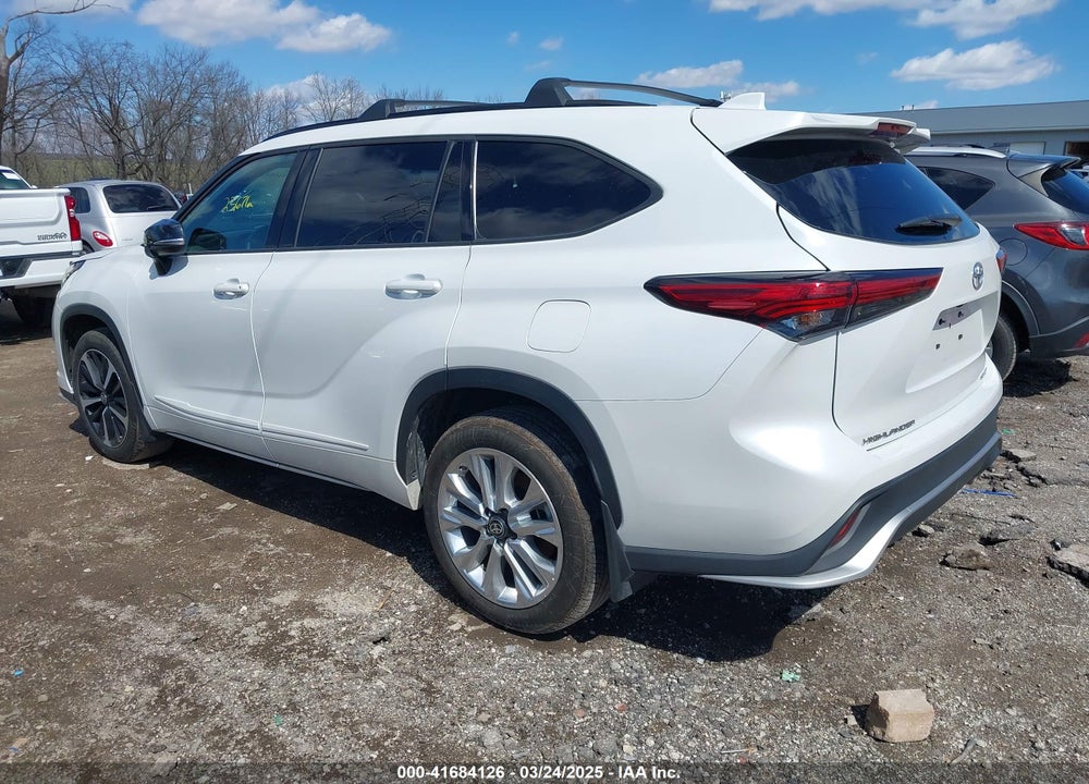 2022 TOYOTA HIGHLANDER VIN: 5TDLZRBH0NS235559