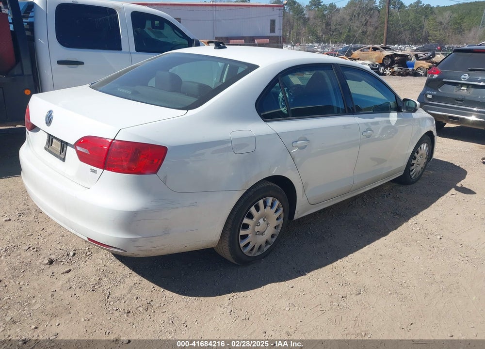 2014 VOLKSWAGEN JETTA 1.8T SE VIN: 3VWD17AJ5EM422832