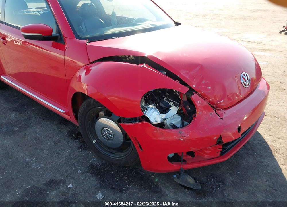 2012 VOLKSWAGEN BEETLE VIN: 3VWJP7AT0CM649068