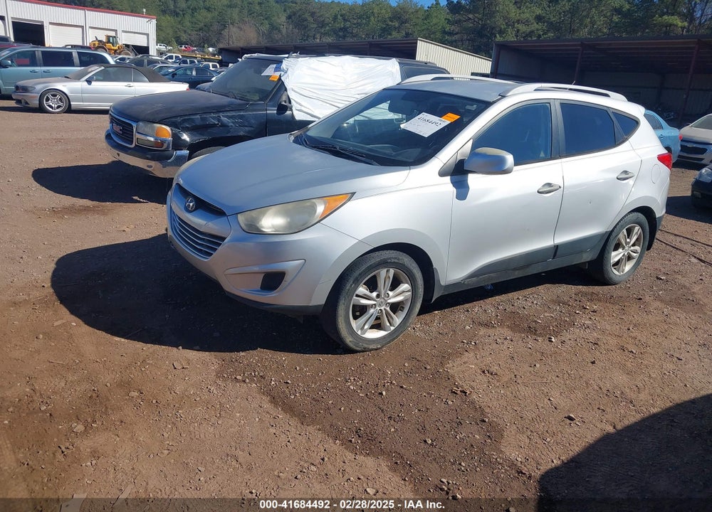2011 HYUNDAI TUCSON VIN: KM8JU3AC9BU147332