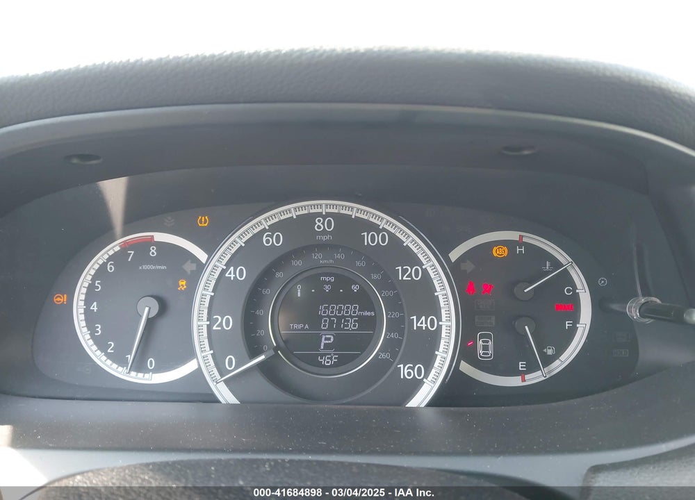 2013 HONDA ACCORD VIN: 1HGCR2F86DA058210
