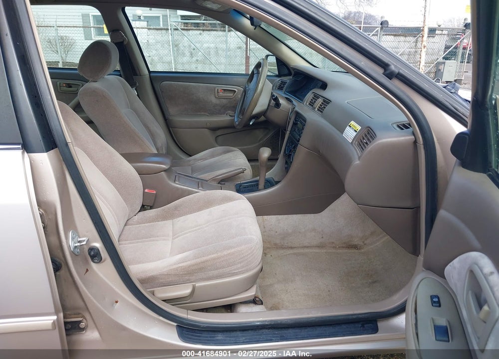 1999 TOYOTA CAMRY VIN: 4T1BG22K8XU463050