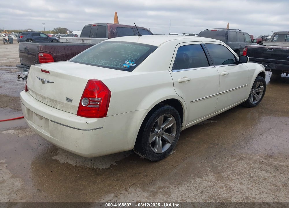 2008 CHRYSLER 300 VIN: 2C3KA53G68H176512