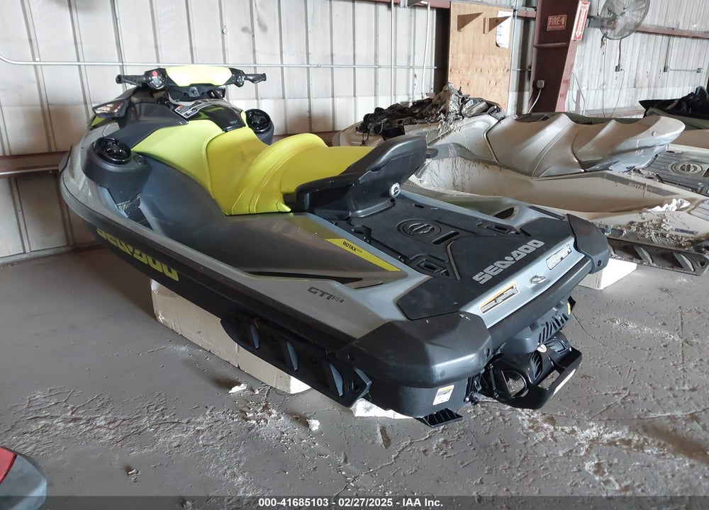 2022 SEADOO OTHER VIN: YDV27823K122