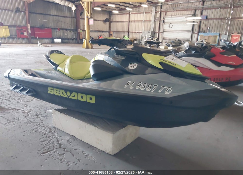 2022 SEADOO OTHER VIN: YDV27823K122