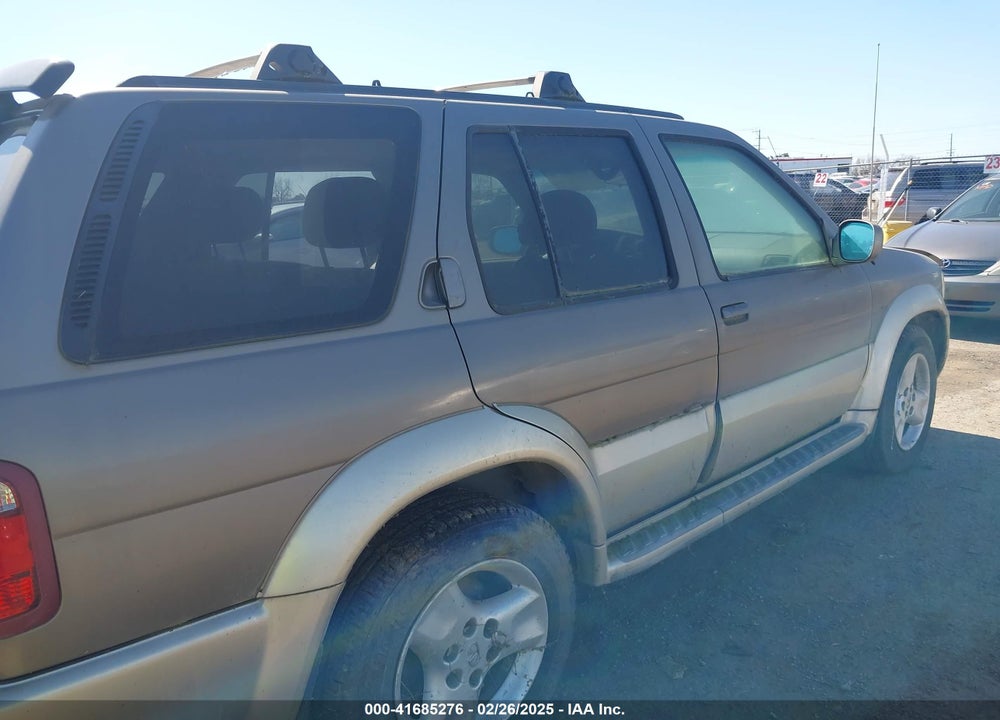 2001 INFINITI QX4 LUXURY VIN: JNRDR09Y11W220438