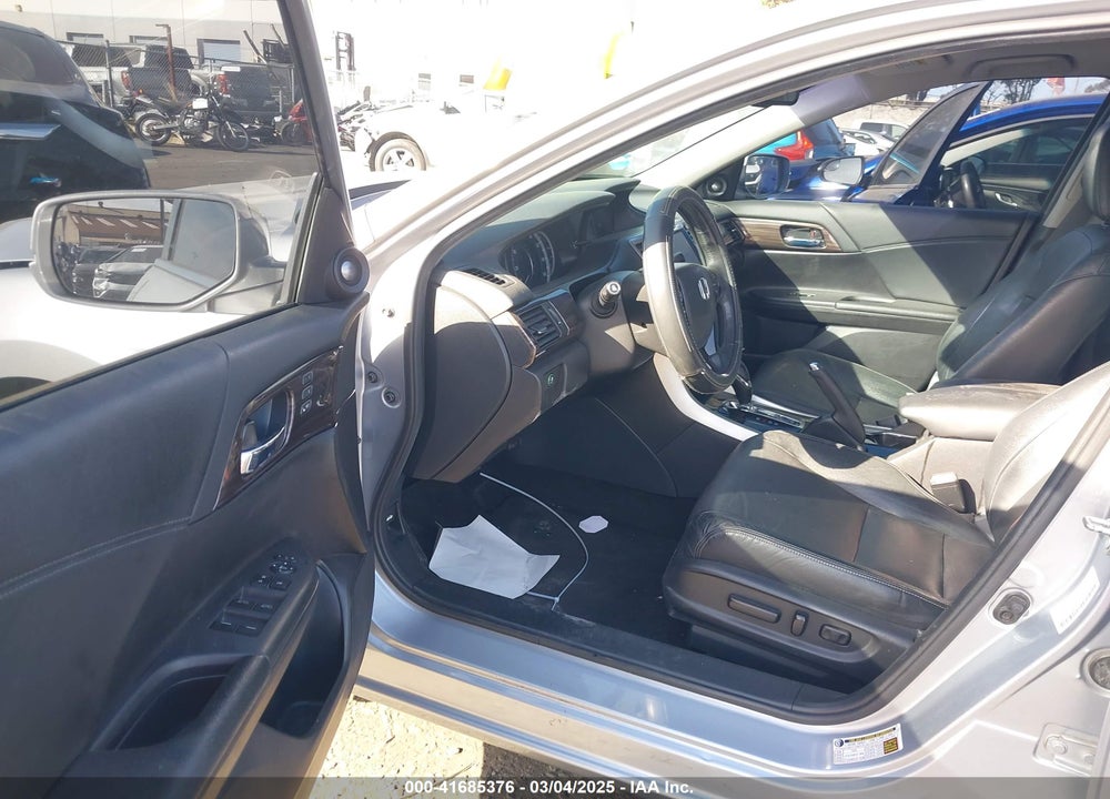 2016 HONDA ACCORD VIN: 1HGCR3F87GA027381
