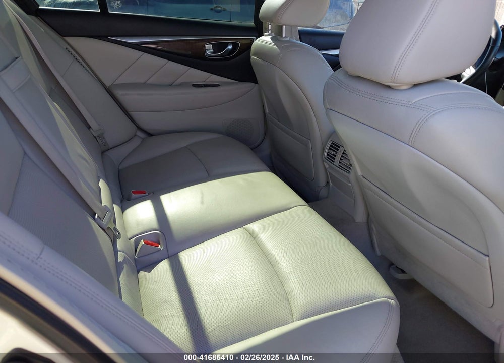 2015 INFINITI Q50 HYBRID VIN: JN1AV7AP4FM790479