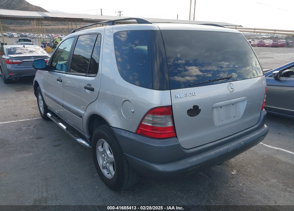1999 MERCEDES-BENZ ML 320 VIN: 4JGAB54E6XA133802