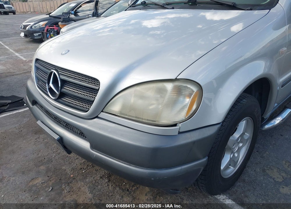 1999 MERCEDES-BENZ ML 320 VIN: 4JGAB54E6XA133802