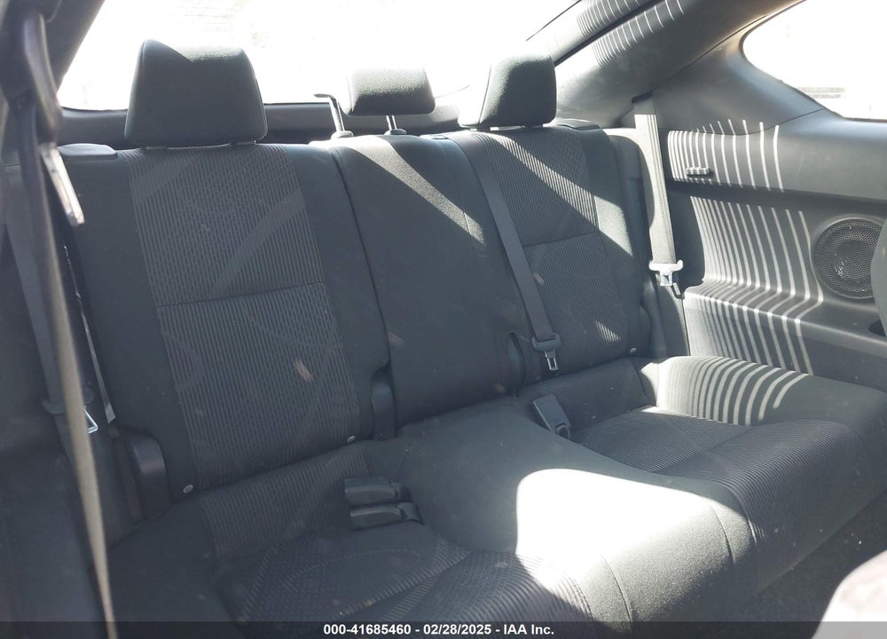 2011 SCION TC VIN: JTKJF5C76B3019977