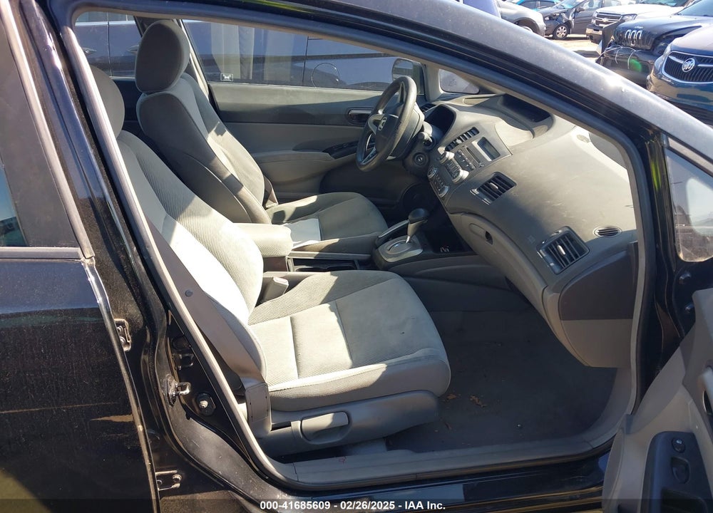 2010 HONDA CIVIC LX VIN: 2HGFA1F5XAH578881