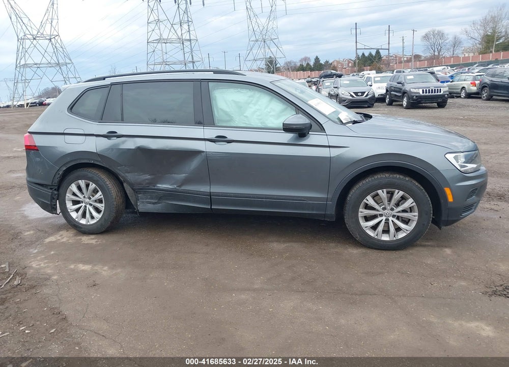 2018 VOLKSWAGEN TIGUAN VIN: 3VV0B7AX7JM074336