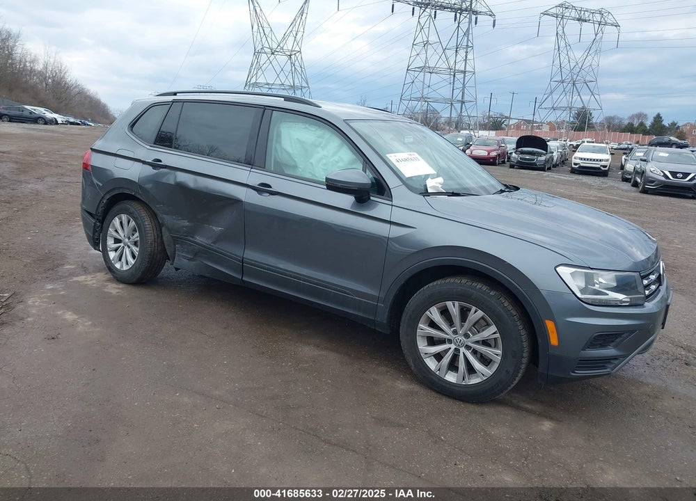 2018 VOLKSWAGEN TIGUAN VIN: 3VV0B7AX7JM074336