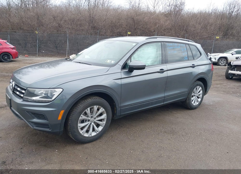 2018 VOLKSWAGEN TIGUAN VIN: 3VV0B7AX7JM074336