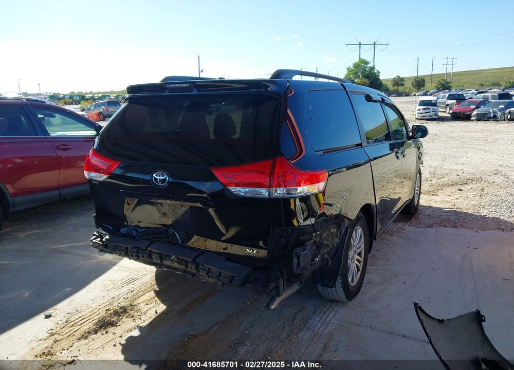 2013 TOYOTA SIENNA VIN: 5TDYK3DCXDS396203