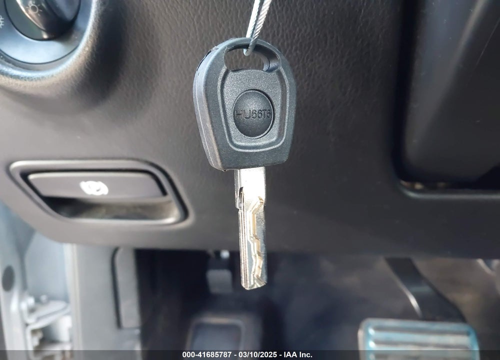 2005 PORSCHE CAYENNE VIN: WP1AB29P75LA62851