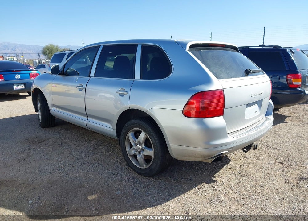 2005 PORSCHE CAYENNE VIN: WP1AB29P75LA62851