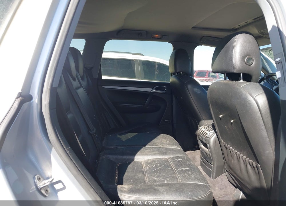 2005 PORSCHE CAYENNE VIN: WP1AB29P75LA62851