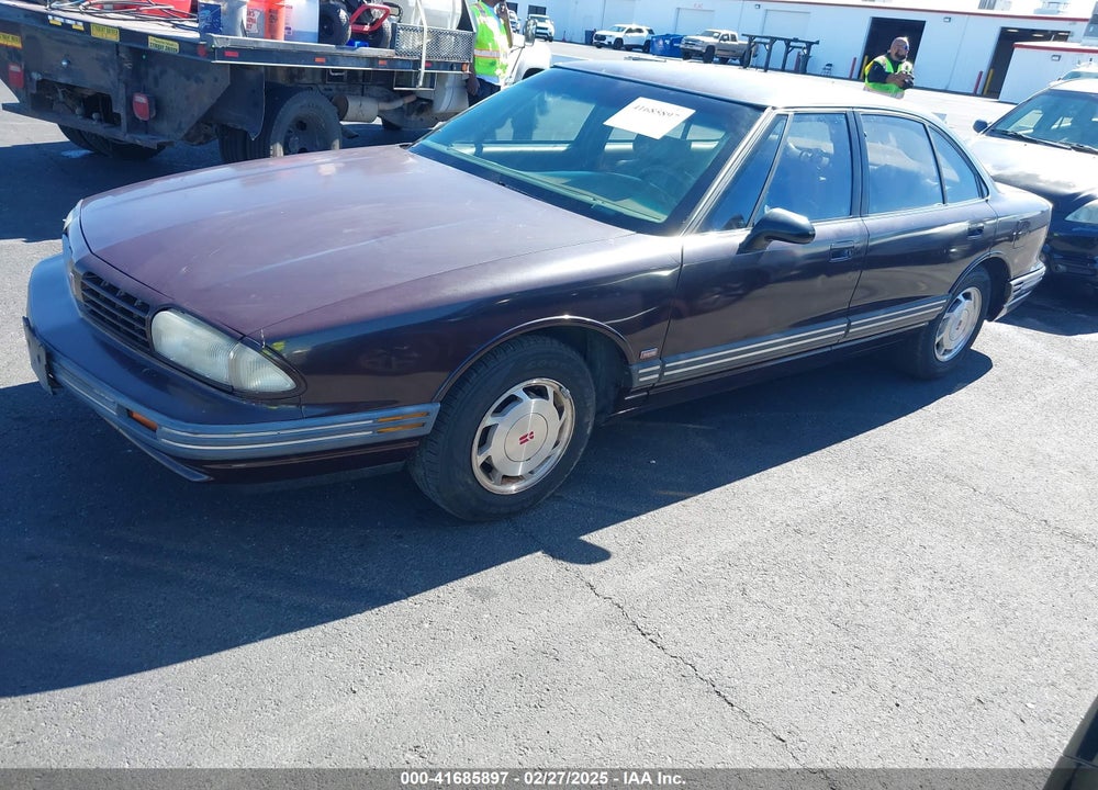 1995 OLDSMOBILE 88 ROYALE VIN: 1G3HN52K8S4808348