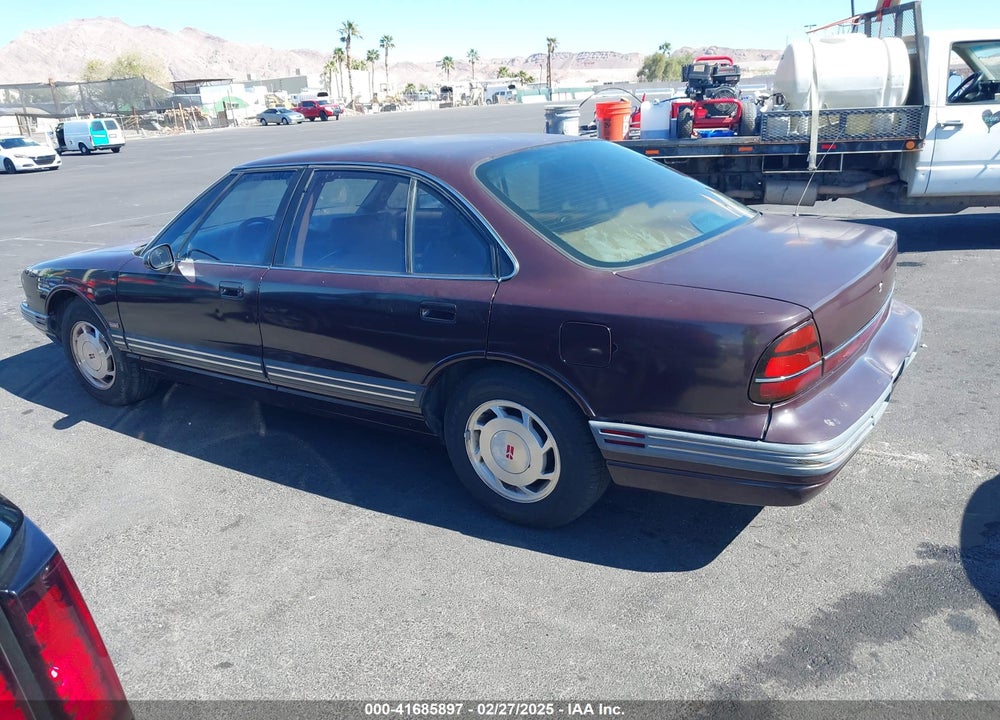 1995 OLDSMOBILE 88 ROYALE VIN: 1G3HN52K8S4808348