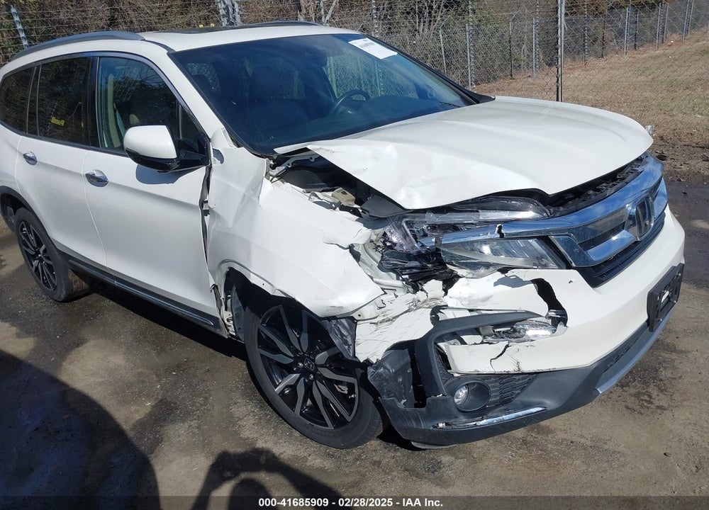 2019 HONDA PILOT TOURING VIN: 5FNYF5H68KB009606