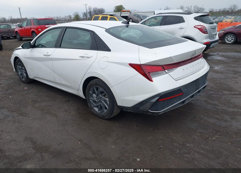 2024 HYUNDAI ELANTRA SEL VIN: KMHLM4DG0RU700652