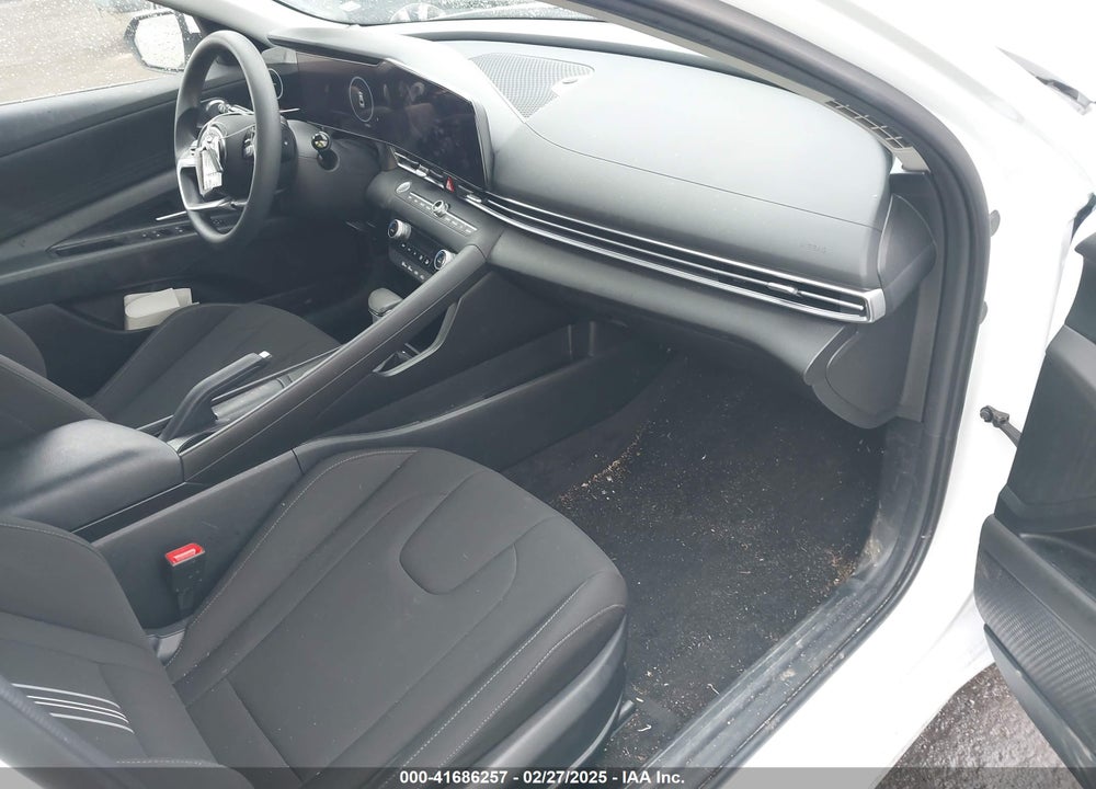 2024 HYUNDAI ELANTRA SEL VIN: KMHLM4DG0RU700652