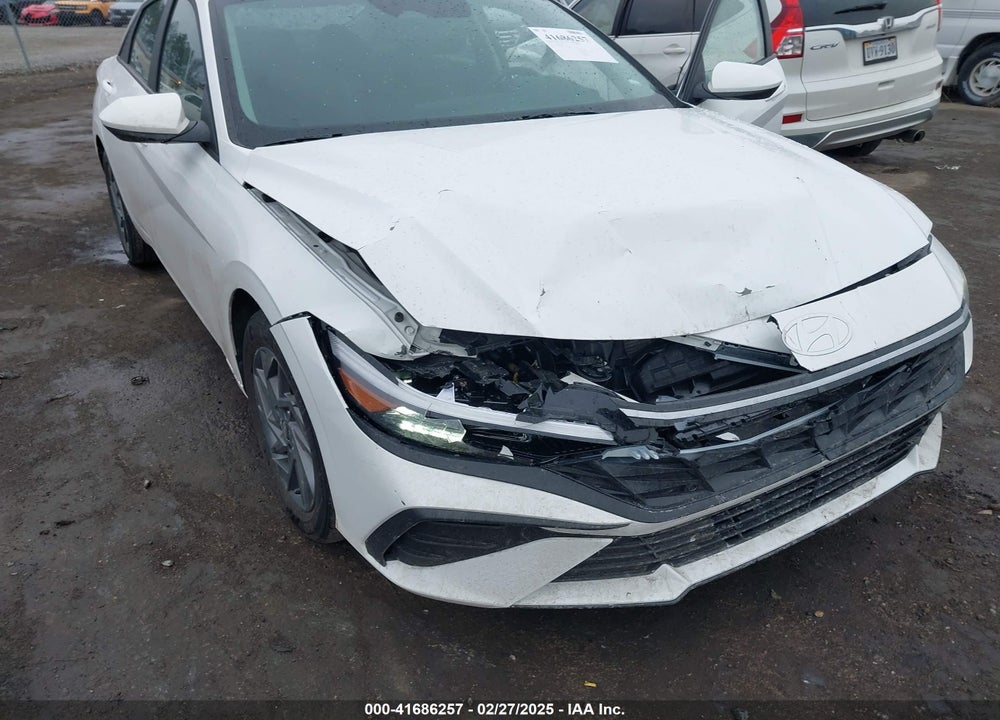 2024 HYUNDAI ELANTRA SEL VIN: KMHLM4DG0RU700652